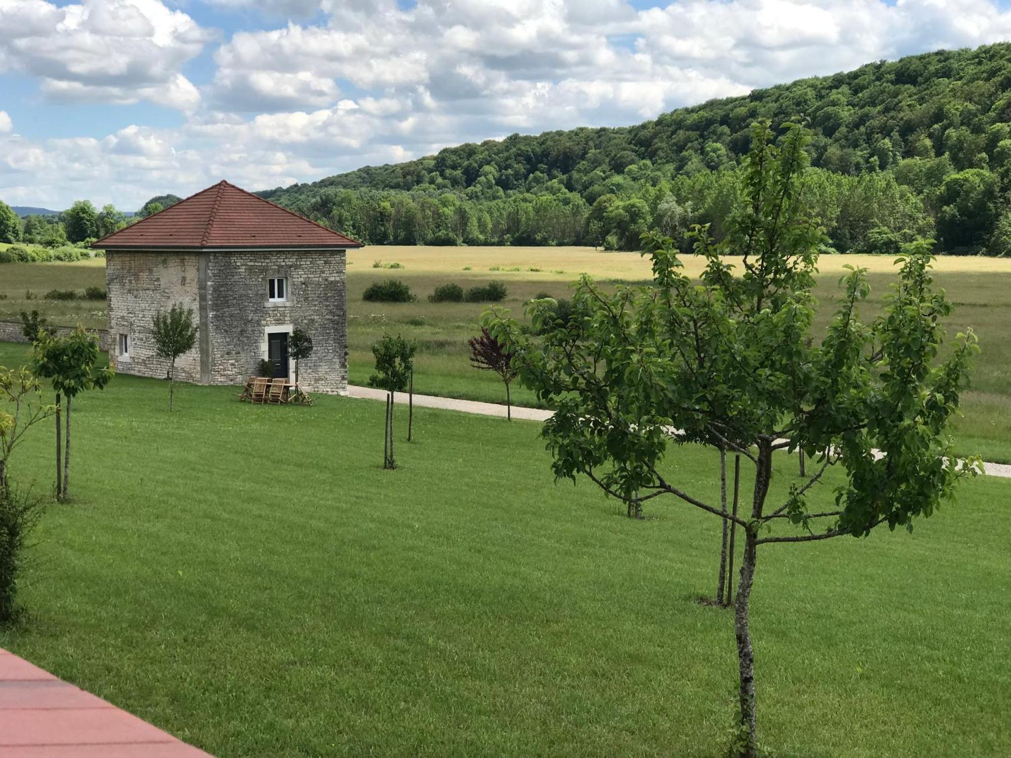 De La Vallee De L'aujon